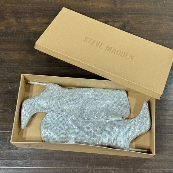 Steve Madden Violetta Glass Rhinestone Tall Pull-On Boots Size 8.5 Women - Picture 1 of 11